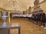 Město poděkovalo FC Viktoria Plzeň za zisk titulu a darovalo klubu šek na podporu mládežnického fotbalu