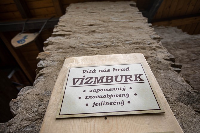 Hrad Vízmburk otevřel brány, nové expozice představí historii hradu i záchranných prací