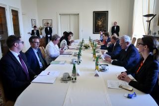 Ministr Jan Lipavský jednal s lichtenštejnskou ministryní zahraničních věcí o Ukrajině a Radě EU 